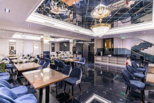 Ruang duduk di MIRZO HOTEL