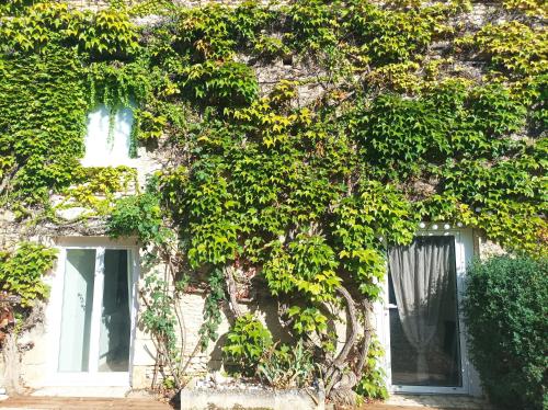 Taman di luar Gîte de charme - 3 chambres, 5 lits - de 4 à 7 personnes