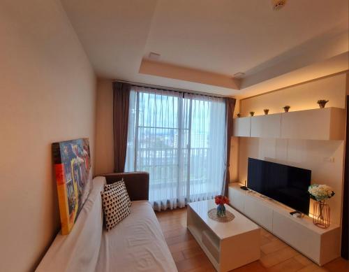 TV a/nebo společenská místnost v ubytování 2 Bedroom apartment near Chiang mai Night Bazzar
