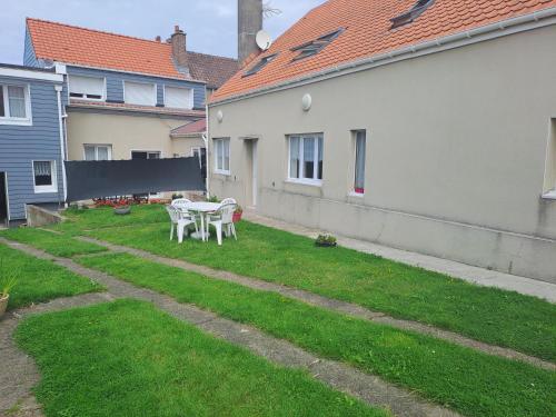Fotografia z galérie ubytovania gite de Nïngles Outreau 6 personnes 2 chambres salle de bain chacune v destinácii Outreau