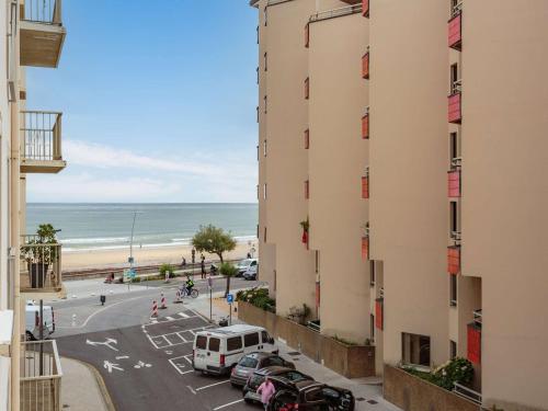 Photo de la galerie de l'établissement Appartement Rustique en Bord de Mer à Hendaye - 2 Chambres, Balcon, Quartier Plage - FR-1-2-293, à Hendaye