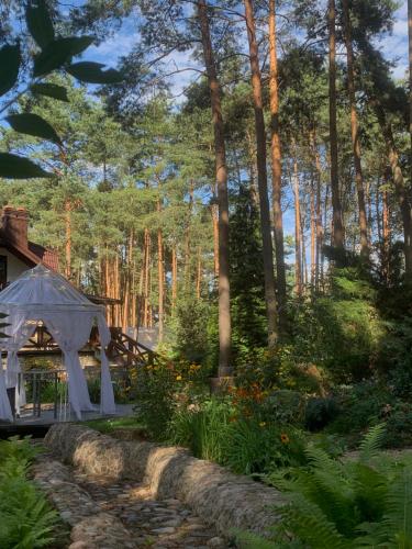 Un jardín fuera de Przystanek Zofiówka