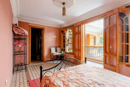 Riad Dar Saidiにあるベッド