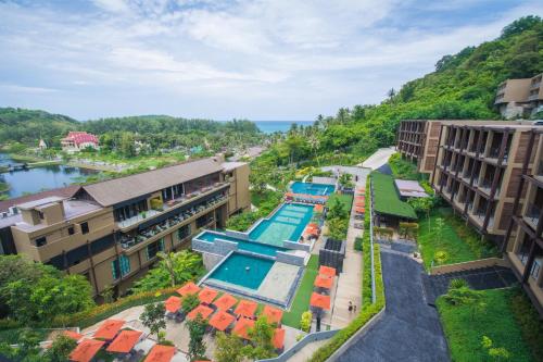 Bazén v ubytování SUNSURI PHUKET, Nai Harn Beach nebo v jeho okolí