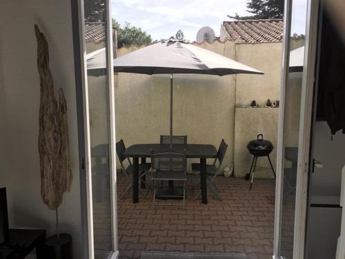 Photo de la galerie de l'établissement Maison 3 pièces proche plage et forêt à Saint-Georges-d’Oléron – 6 couchages - FR-1-246A-249, à Saint-Georges-dʼOléron