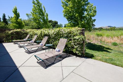 Zahrada ubytování Staybridge Suites Fairfield Napa Valley Area by IHG
