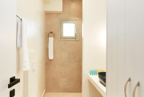 Koupelna v ubytování Skiathos Ammos Luxury Apartments