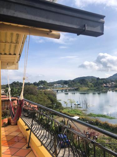 Imagen de la galería de Lake View Hostel, en Guatapé