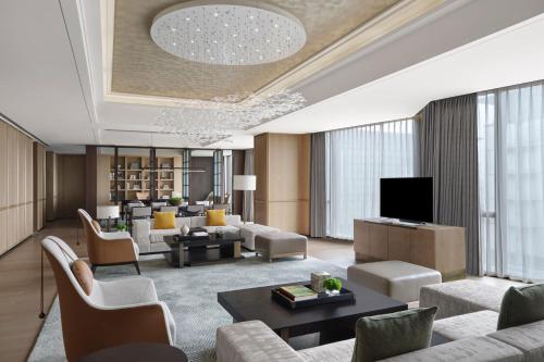 Televisyen dan/atau pusat hiburan di Guangzhou Marriott Hotel Baiyun