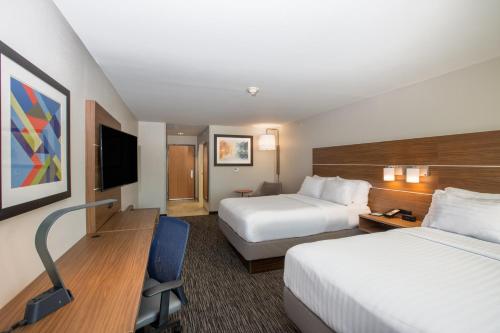 Katil atau katil-katil dalam bilik di Holiday Inn Express Hastings by IHG