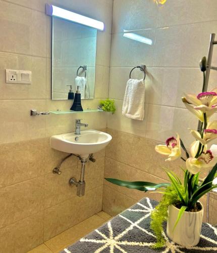 Ένα μπάνιο στο Aeonsky apartment Negombo beach and airport