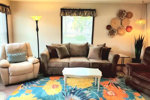 Gambar di galeri bagi Big Barbee Lake House di North Webster