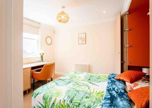 Gallery image of Whole house, ensuite & garden, 3 bedrooms in London