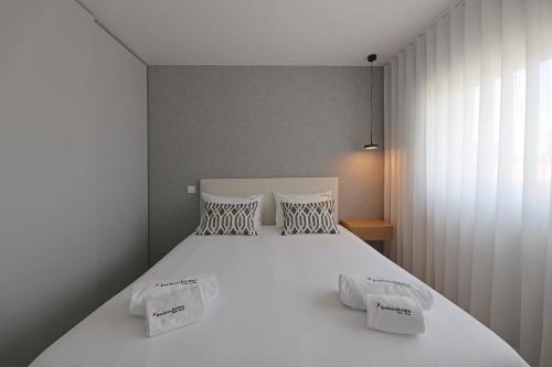 FLH Boavista Wooden Flats