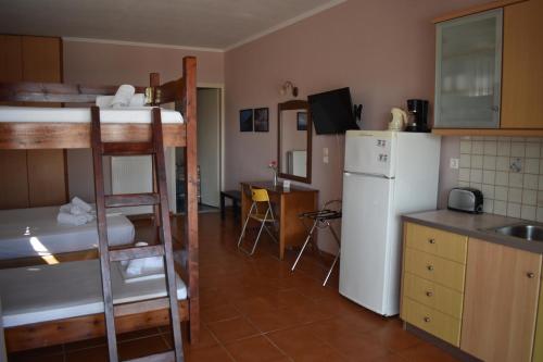 Η κουζίνα ή μικρή κουζίνα στο Ithakiholidays