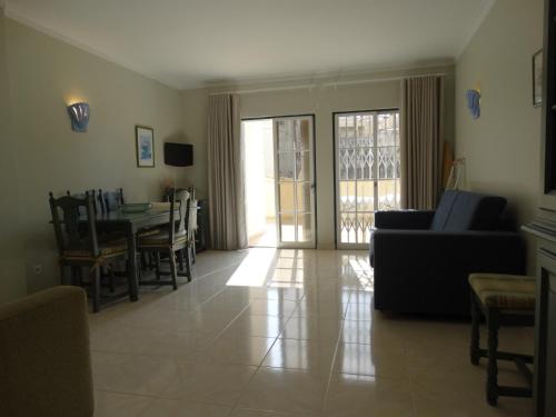 Apartamento com Piscina junto a Praia - Alvor