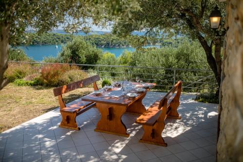 5 Star Luxury 320m2 Apartment with SeaView, Private Pool & Grill House - Ocean Rab