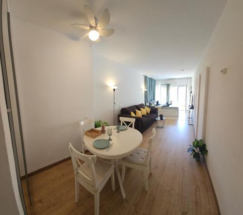 Central Tranquility City Center Apartment BY NAMASTE ELITE