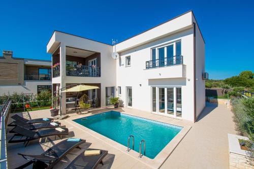 Villa Serenita Istrien,Medulin - by Istrabook
