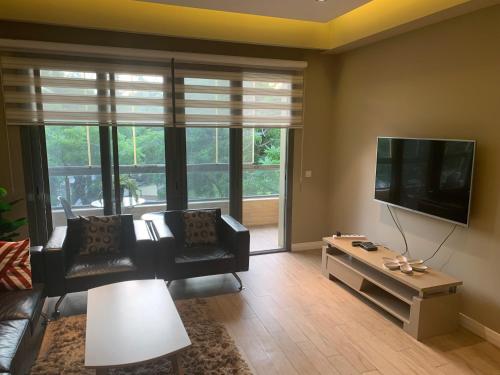 Luxury One Bedroom Apartment – Photos 2