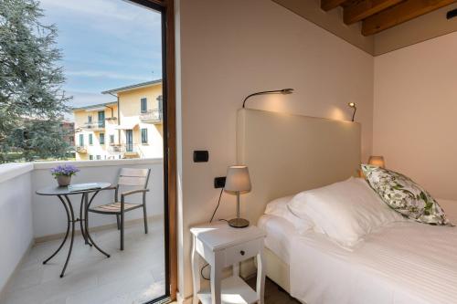 Charming Sirmione photo 2