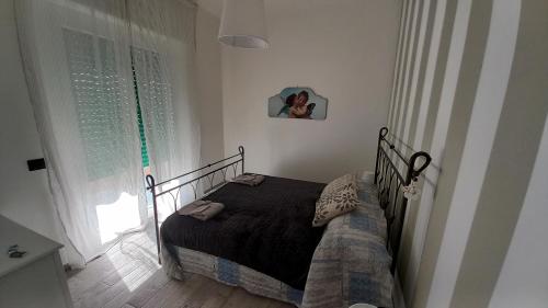 Black flower accomodation – Photos 3