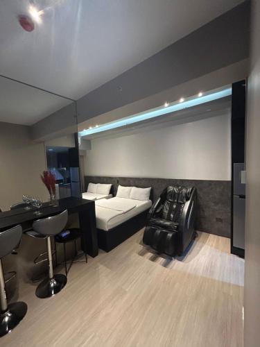 Pasay Condotel with Massage Chair and PS4- Stellar Suites