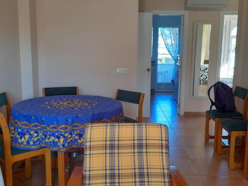 Beautiful 2-bed beachside apartment
