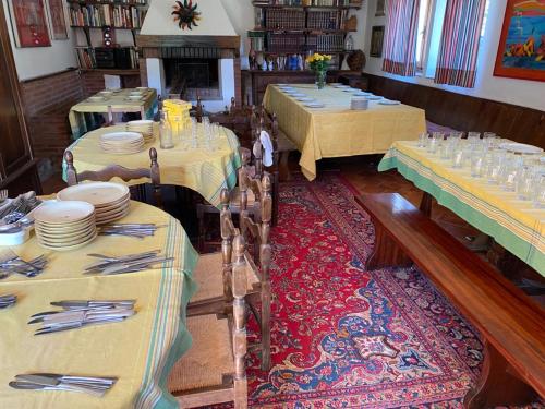 Un restaurante o sitio para comer en Tenuta Selvaggia