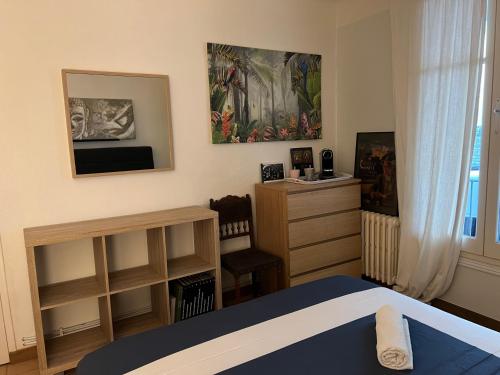 Postel nebo postele na pokoji v ubytování Lit Queen Size, 3mn Beach Biarritz