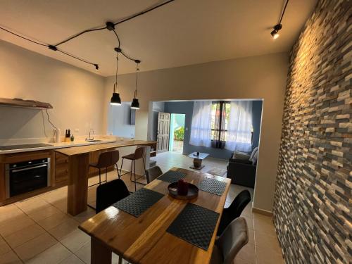 Newly Remodelled 1bed At Turquoise Condominiums