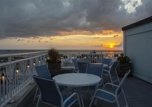 Un balcón o terraza en Palm Pavilion Inn