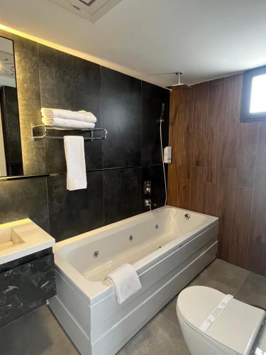 Koupelna v ubytování Grand Müdüroğlu Hotel