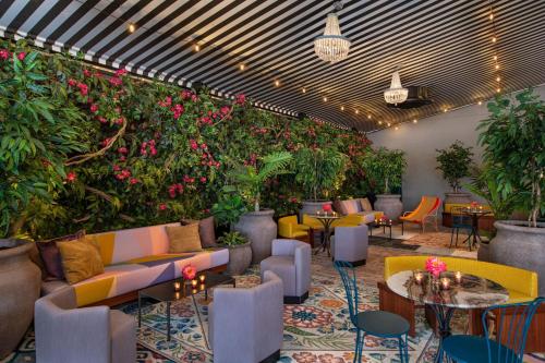 Moxy Brooklyn Williamsburg Image