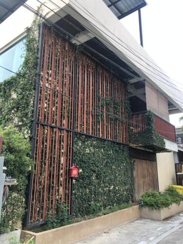 Bangunan di mana terletaknya hotel