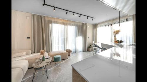Villa 8 - luxury roof top pools