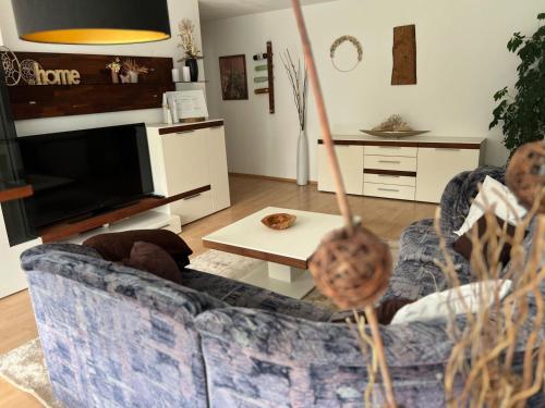 Ruang duduk di Steinach-Apartment-Neuffen