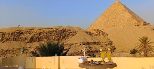 Royal pyramid Inn