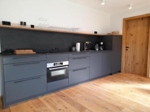 Una cocina o cocineta en Gargellen Lodge