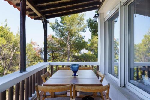 Μπαλκόνι ή βεράντα στο villa Blu: Beachfront home with amazing view