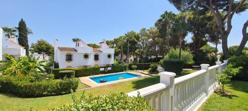 Casa La Fuente Nueve - Family Friendly Townhouse with Pool and 3 Bedrooms
