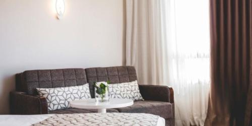 Posezení v ubytování Lavi Kibbutz Hotel