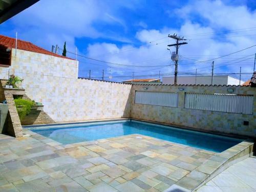 Casa de praia com piscina em Peruíbe
