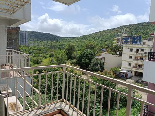 Nespecifikovaný výhled na hory nebo výhled na hory při pohledu z hotelu