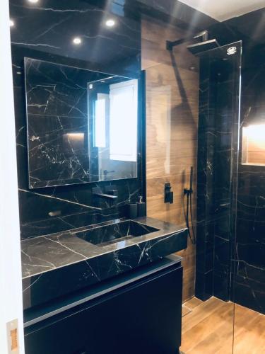 SeaRenity Glyfada Ctr, 1BR, Renovated, near beach
