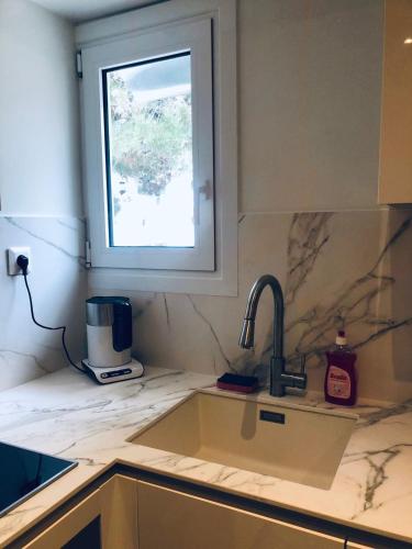 SeaRenity Glyfada Ctr, 1BR, Renovated, near beach