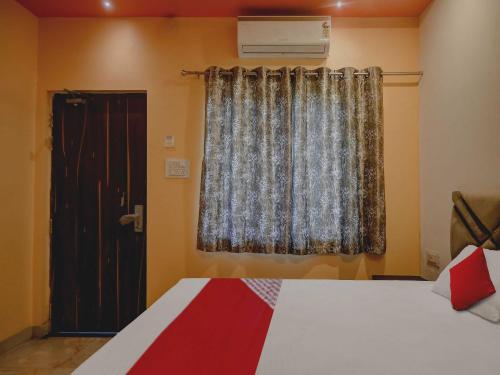 Gambar di galeri bagi Hotel O Club Toronto di Durg