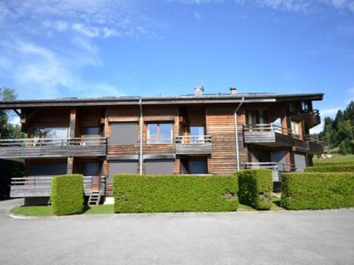 Appartement 3 étoiles aux Gets, skis aux pieds, balcon, parking et animaux acceptés