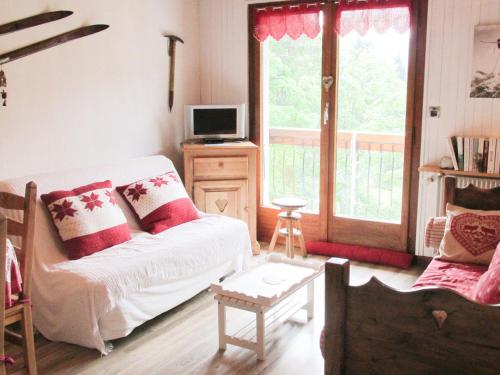 Appartement cosy, proche des pistes, stationnement, balcon, TV, et équipement cuisine complet - FR-1-623-167