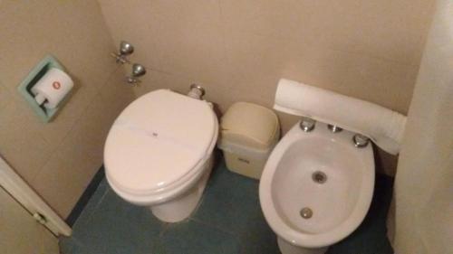 Koupelna v ubytování Hotel Hernandarias